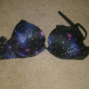 Victoria secret very sexy push up bra 34b