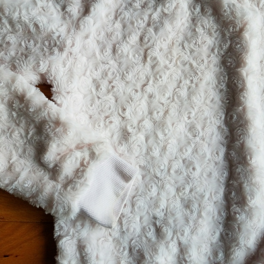 Faux fur rose Pattern sweater