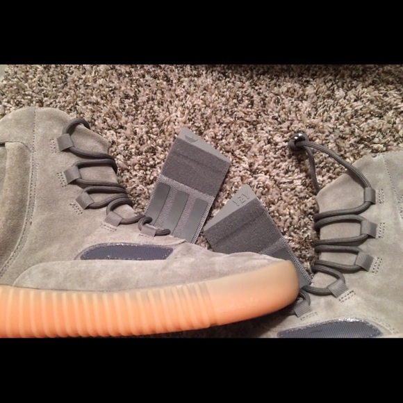 Yeezy 750 grey gum main image 5