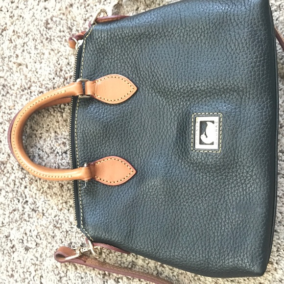 Dooney and Bourke crossbody - Picture 2 of 4