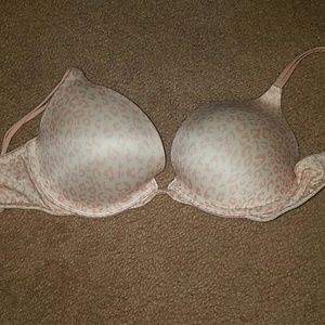 Victoria secret very sexy push up bra 34b