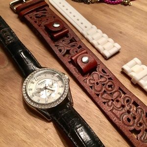 🇺🇸 SALE 🇺🇸 Fossil Watch with Three Bands