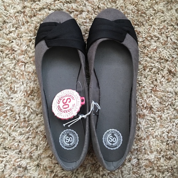 SO brand gray flats - Picture 1 of 3