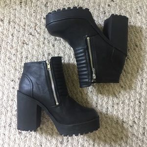 Zip up Motto Boot Heels