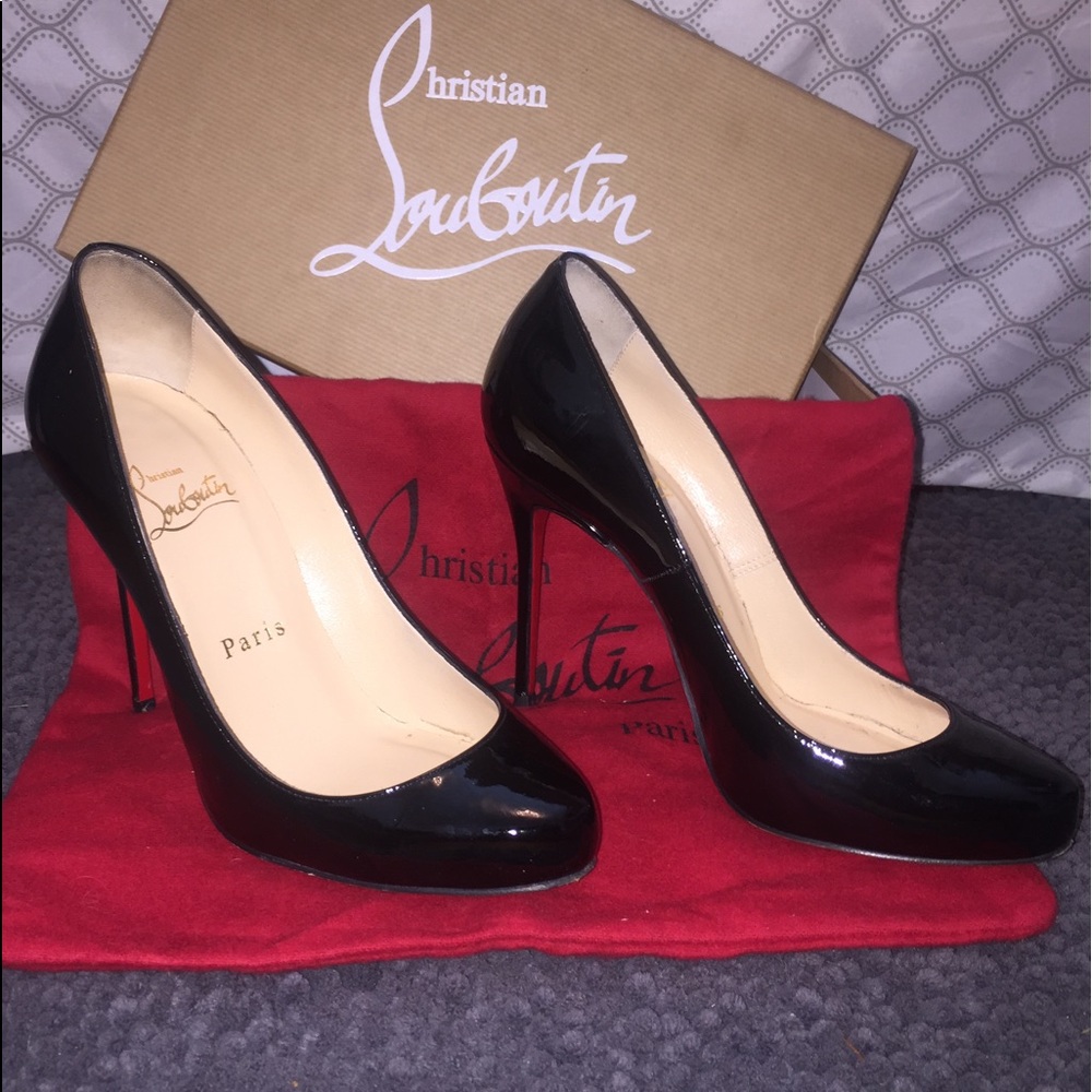 Like new! Auth black patent Louboutins size 6.5