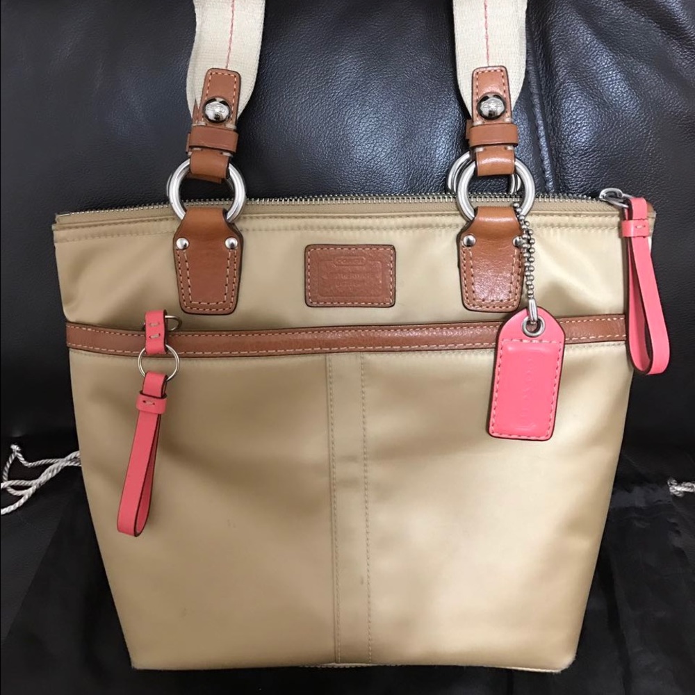 Authentic Coach bag - Picture 2 of 6