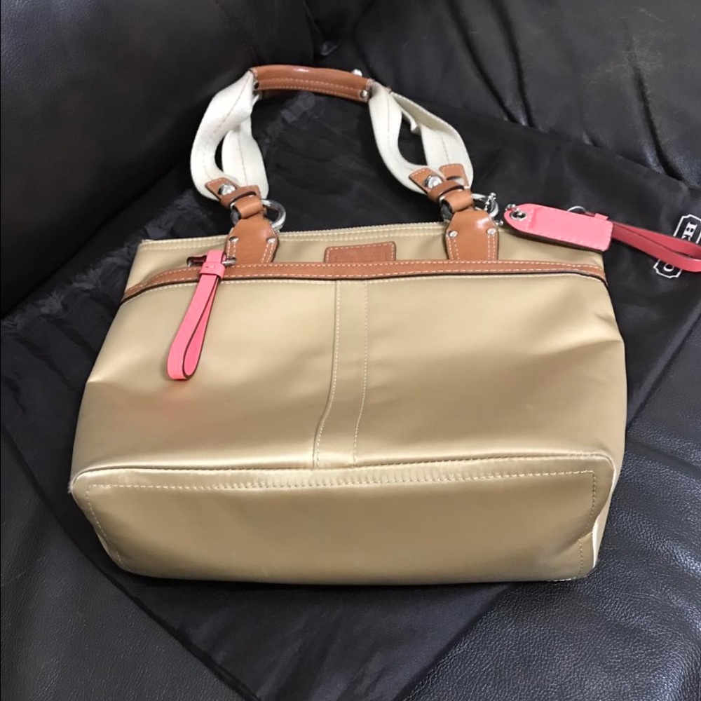 Authentic Coach bag - Picture 4 of 6