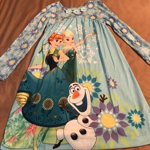 Disney girl's night gown 7-8