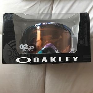 Oakley snowboard and ski goggles