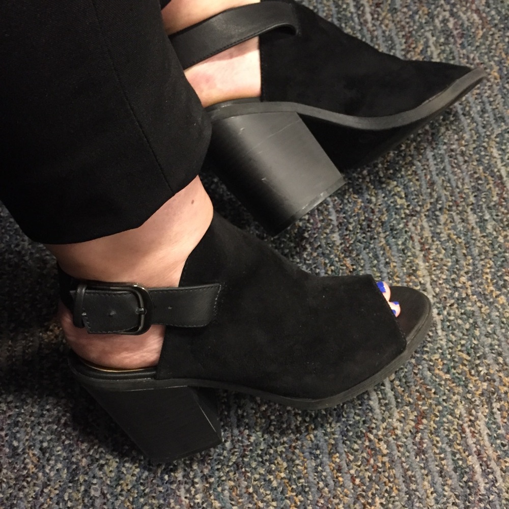Black suede mule chunky heel shoes 9