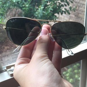 Gold Ray-Ban aviator polarized😄