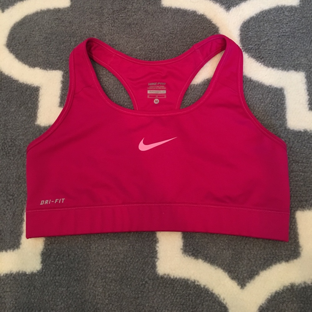 Nike pro sports bra