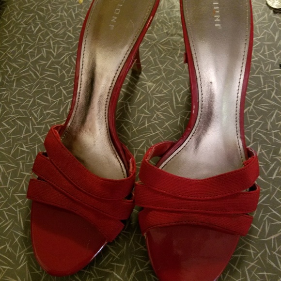 High heels - Picture 2 of 2