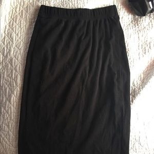 Ribbed black tight skirt