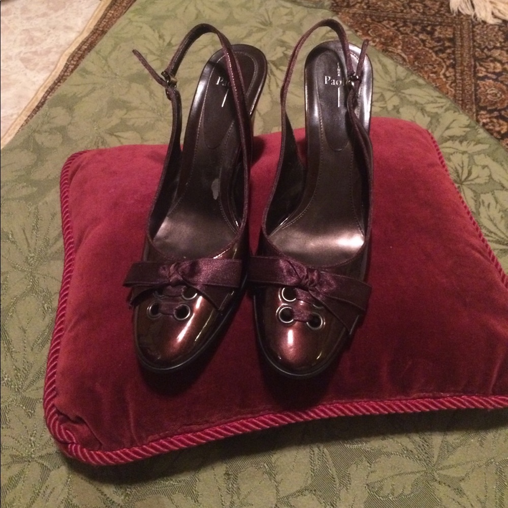 Work to play glossy heels