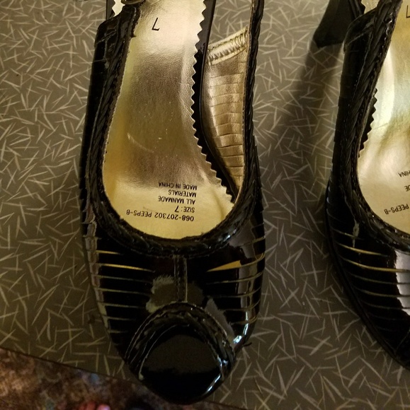 Heels - Picture 1 of 3
