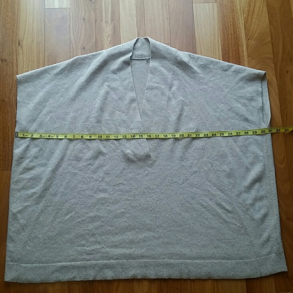 !SOLD!VINCE BOXY/OVERSIZED VEE  PULLOVER - Picture 5 of 8