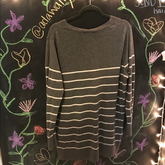 Stripped Sweater - Picture 2 of 4