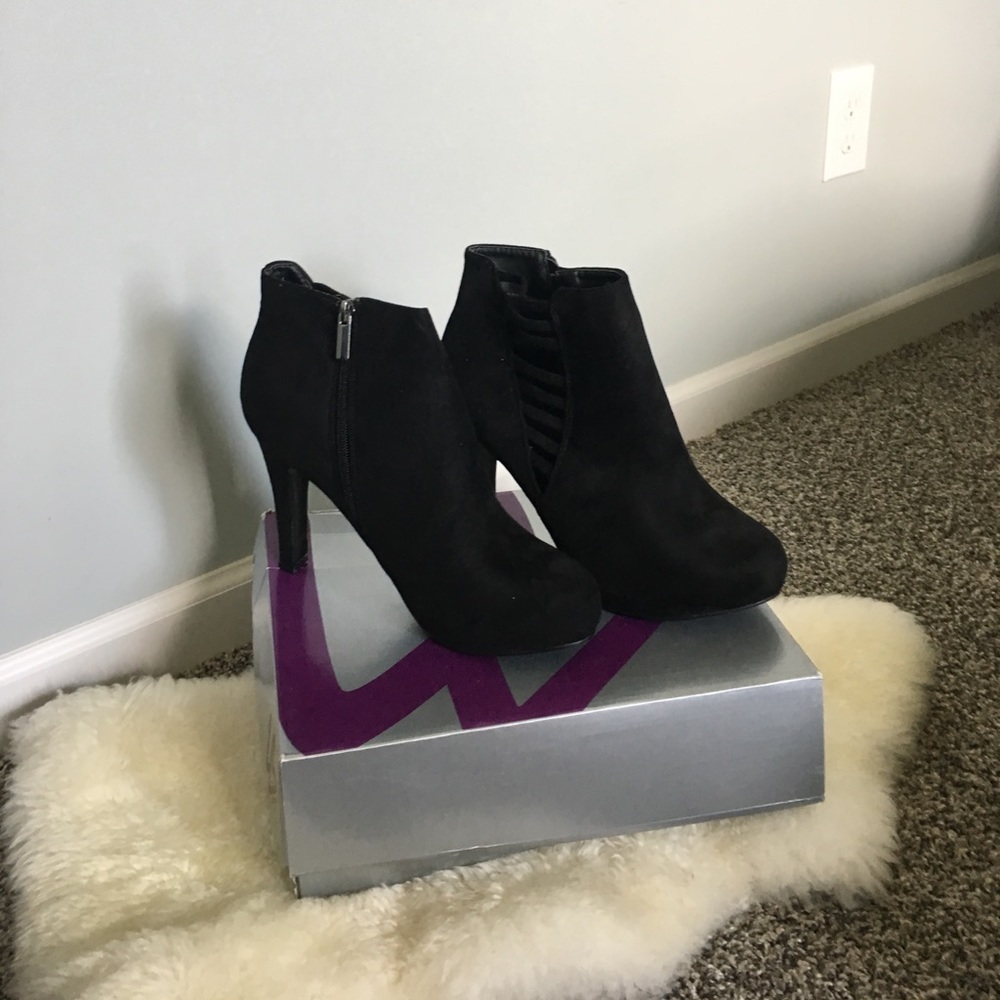 New heel booties