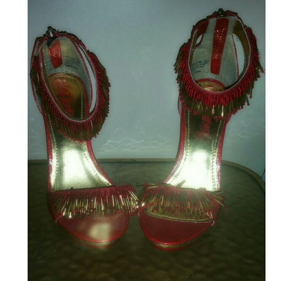 Beaded strap heels. - Picture 2 of 4