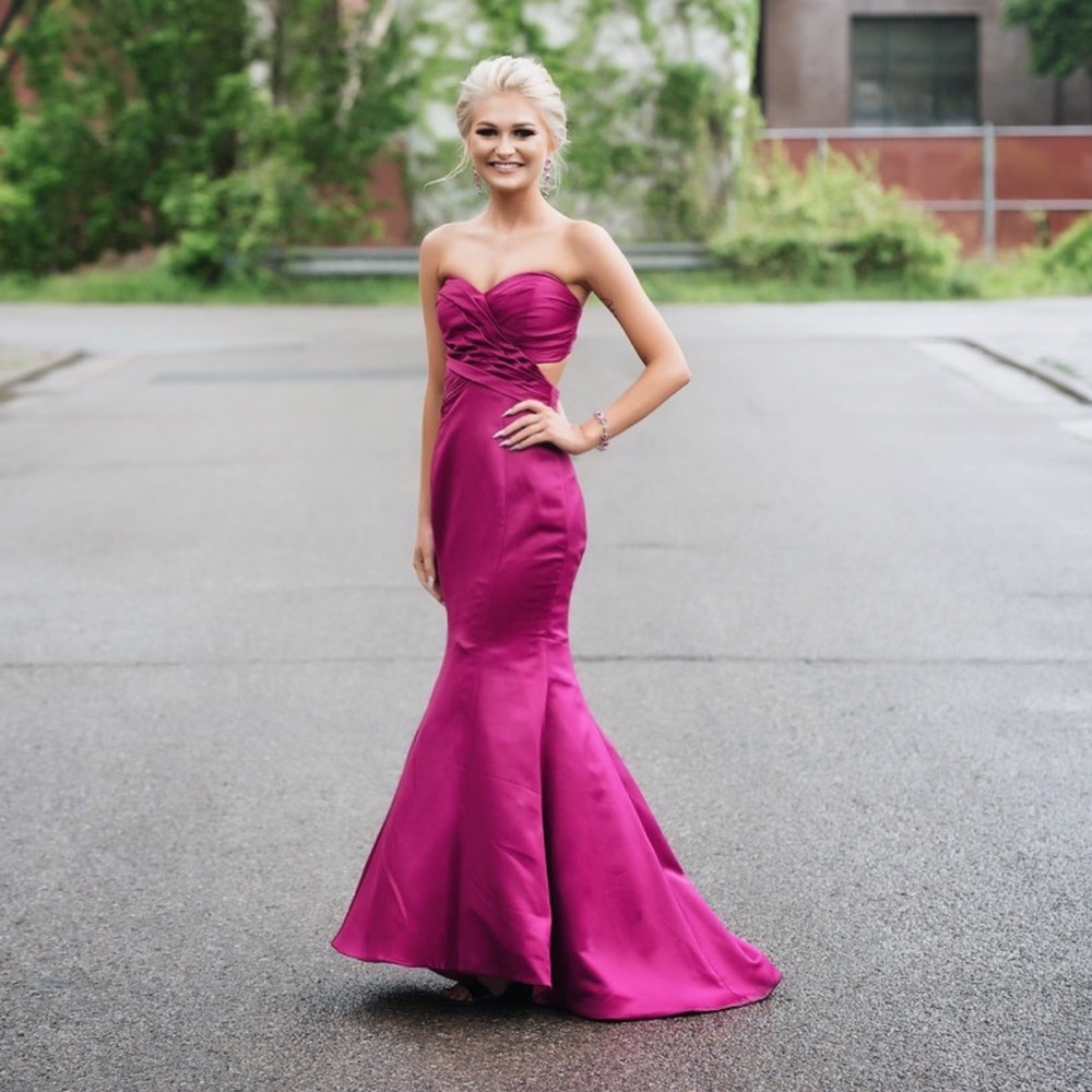 Pink Prom dress - Picture 1 of 3