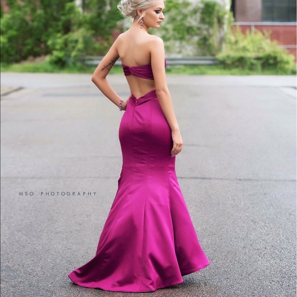Pink Prom dress - Picture 2 of 3