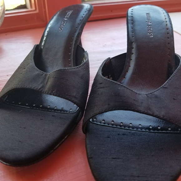 Heels - Picture 1 of 2