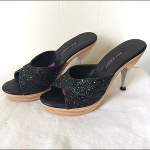 Betsey Johnson Glitter Pinup Polly High Heel Shoe