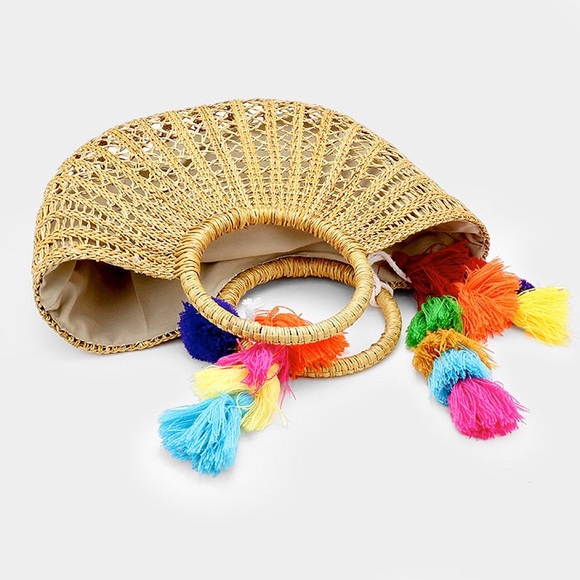 LAST ONE!! Tassel Straw Tote - Picture 2 of 2