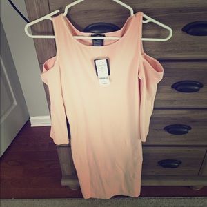 Cold shoulder dress 3/4 sleeve