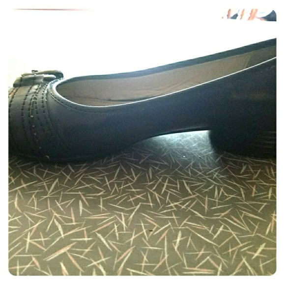 Low heels - Picture 2 of 2