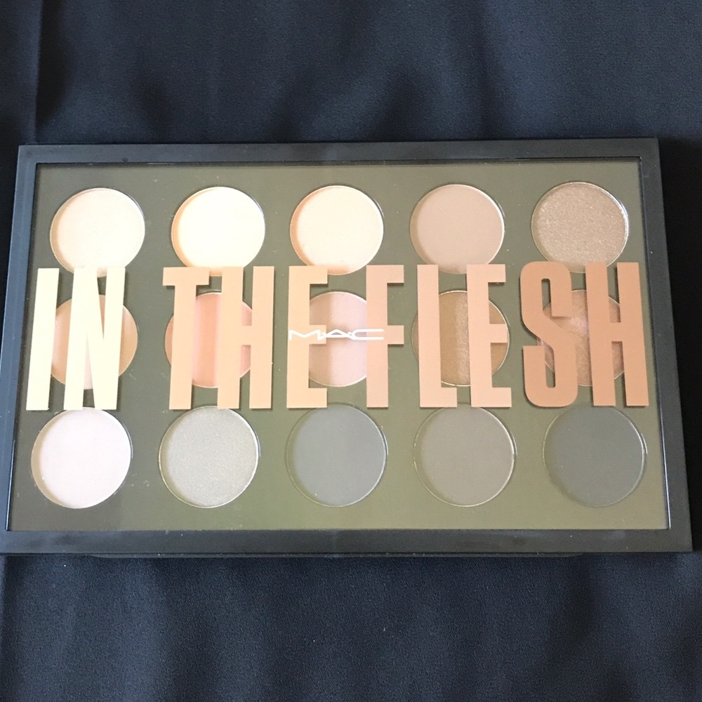 MAC in the flesh X15 eyeshadow palette