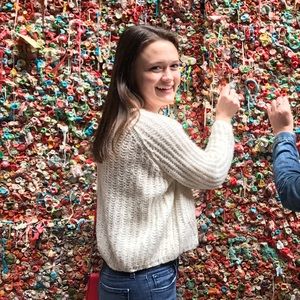 Meet your Posher, Alicia