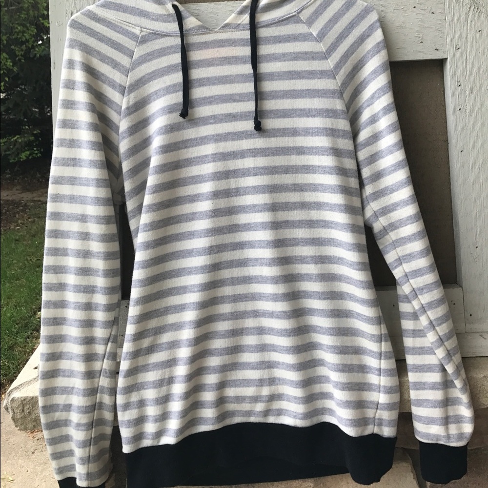 Sweatshirt💕SUMMER SALE💕