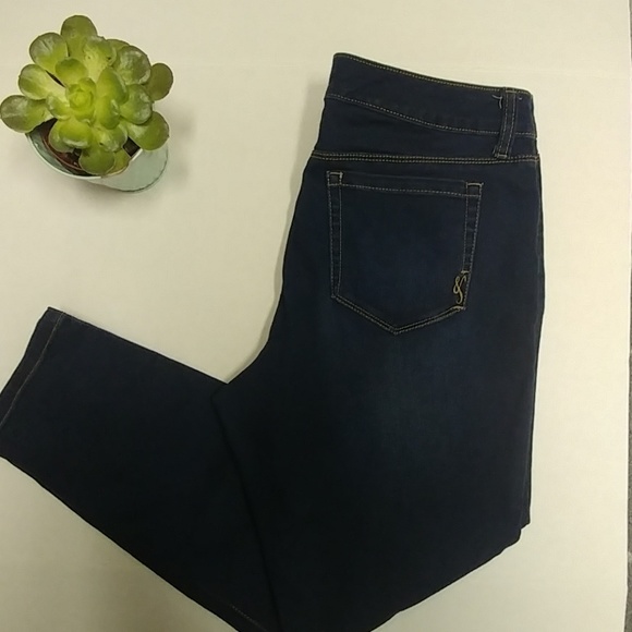 Style & Co. Denim Skinny Leg jeans (14P) - Picture 3 of 5