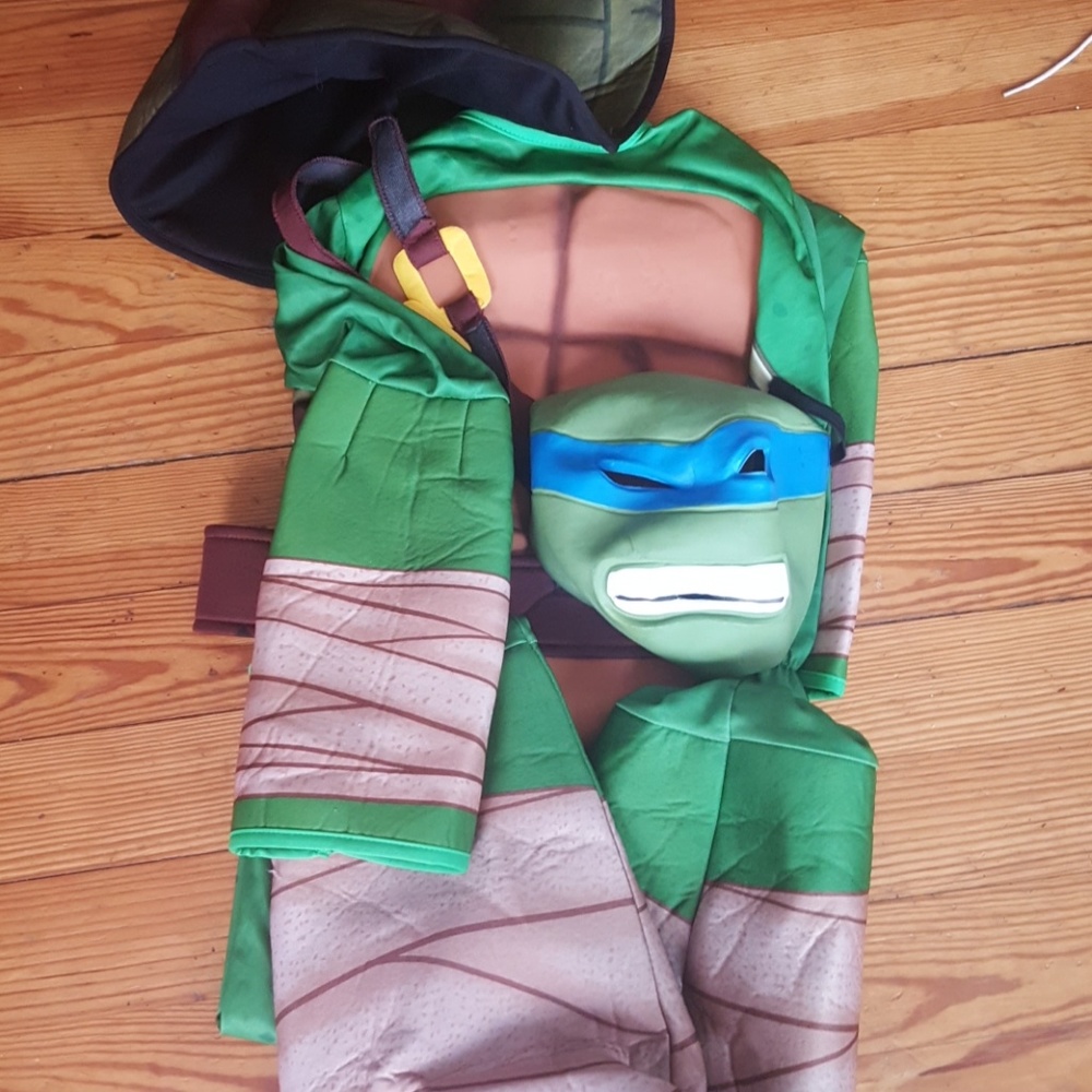 Costume