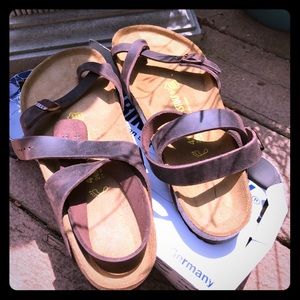 Birkenstock Yara size 41 sandals.