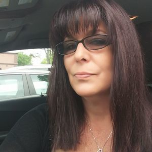 Meet your Posher, Leslie