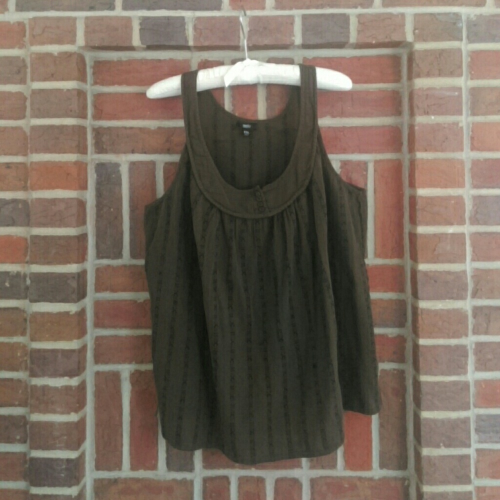 {Massimo}razor back style neckline top