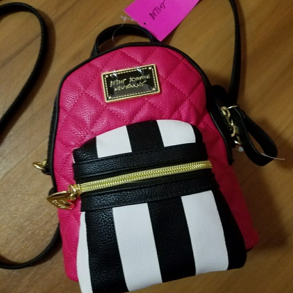 🌹NWT-BETSEY JOHNSON CROSSBODY BAG! - Picture 2 of 4