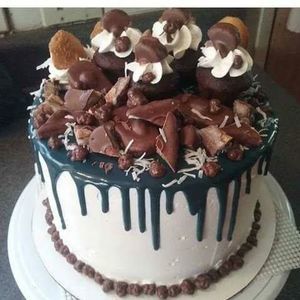 Meet your Posher, Maxine