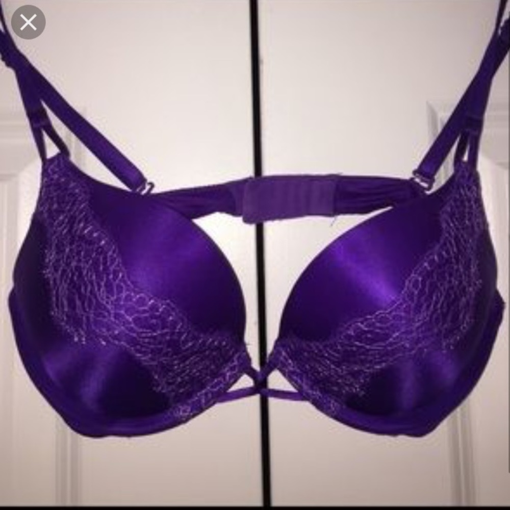 Victoria's Secret bombshell bra