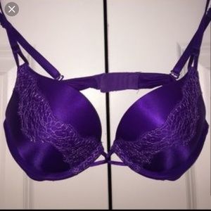 Victoria's Secret bombshell bra