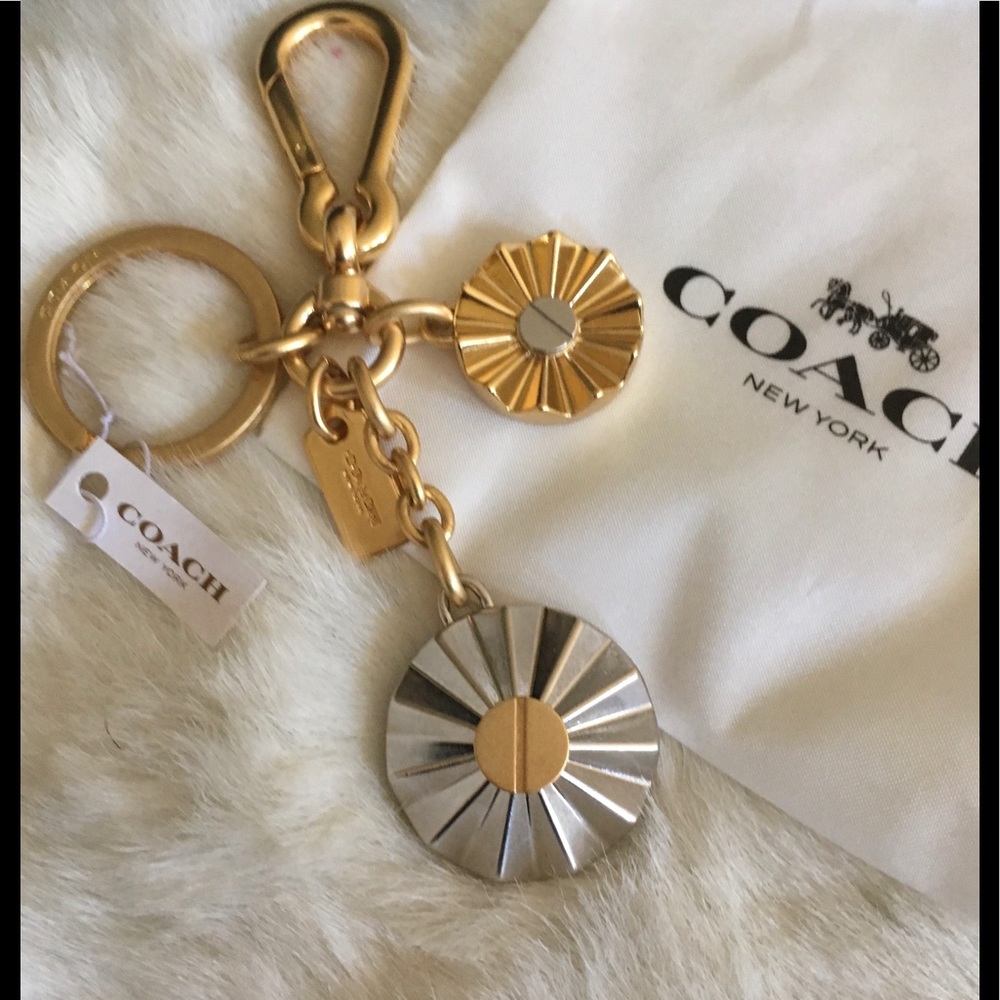 🆕Coach Daisy Rivet Key Fob
