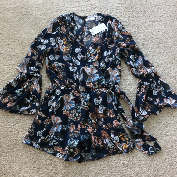 ❤️1 Med Left❤️Bell Sleeve Butterfly Print Romper - Picture 6 of 7