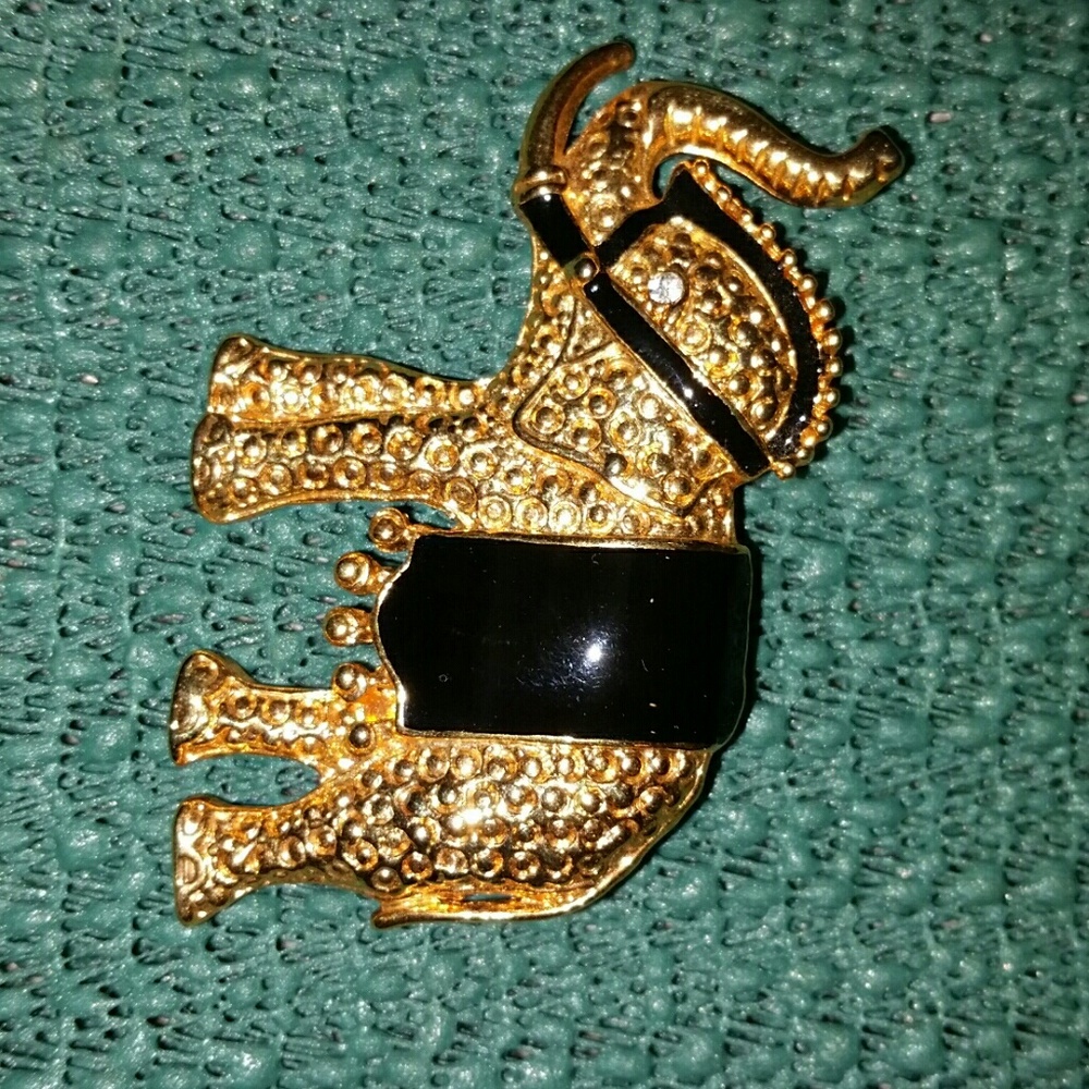 Elephant brooch