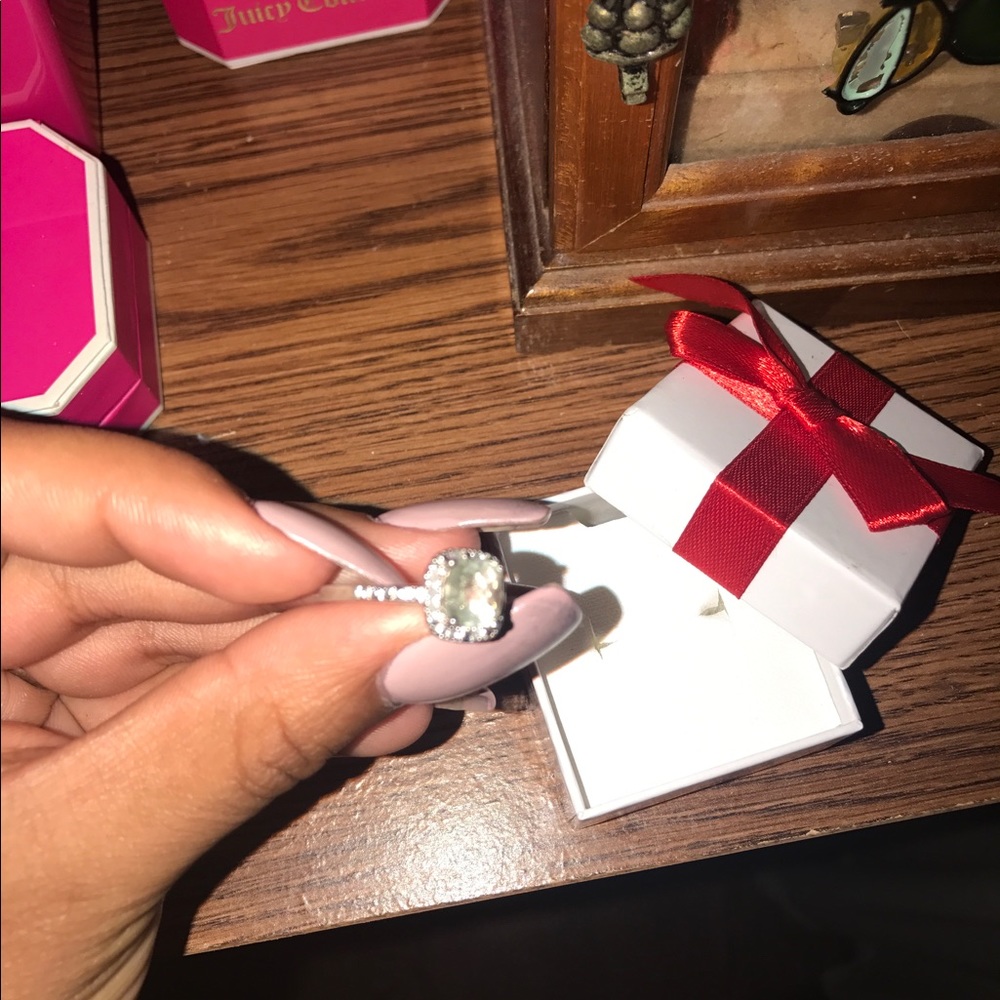 Stone ring - Picture 3 of 3