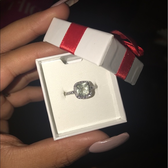 Stone ring - Picture 1 of 3