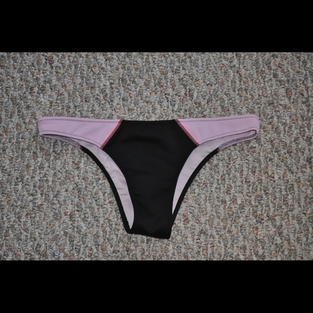 Victoria's Secret cheeky Bikini bottoms