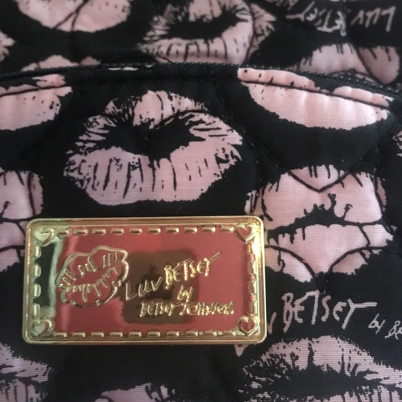 💛BRAND NEW Betsy Johnson backpack💛 - Picture 2 of 5